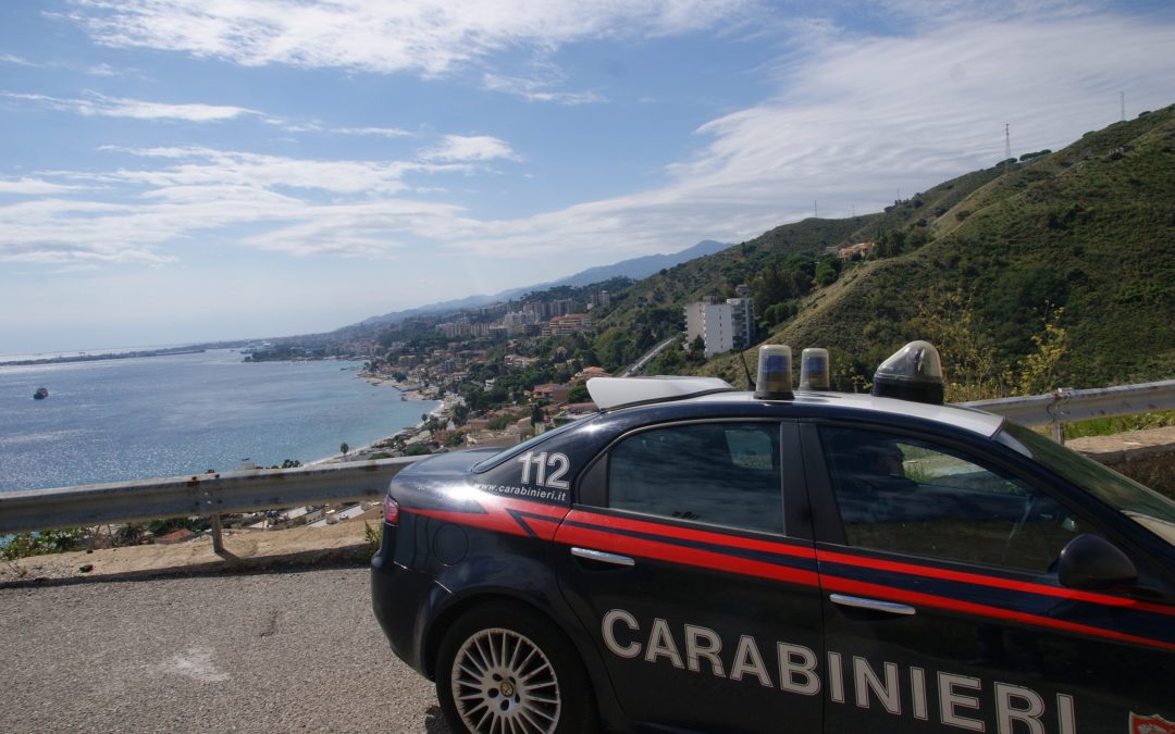 Messina. Arrestato pusher con oltre 50 grammi di cocaina. Santa Teresa Riva. Tentano di rubare autovettura, arrestati in flagranza di reato