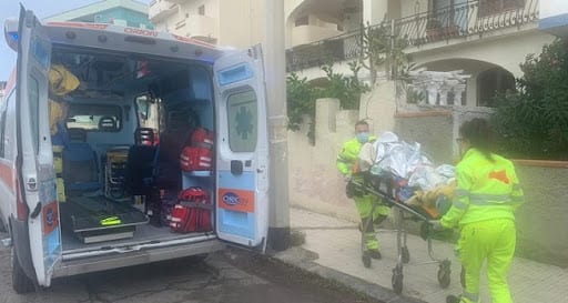 Milazzo. Tre ragazzi nel mare in tempesta.. Due salvi, disperso un soccorritore