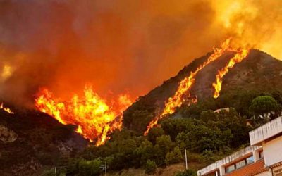 Barcellona PG. Nuova ondata di caldo e rischio incendi, Città Aperta: “Attività di vigilanza”