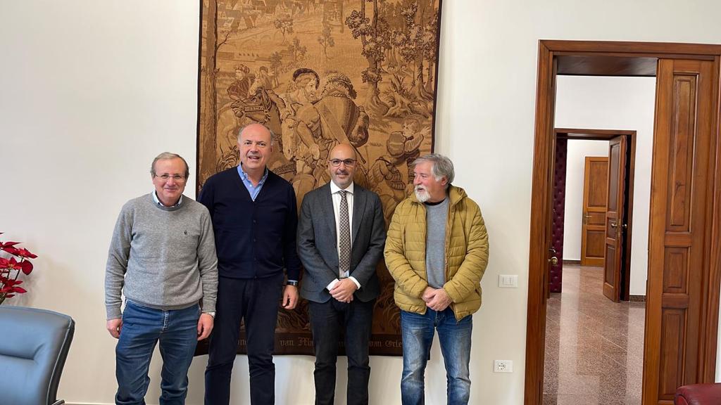 Milazzo e San Filippo del Mela. Centraline donate dalla Raffineria ai Comuni, via libera all’installazione