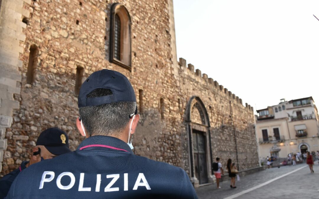 Taormina. Operazione antidroga, scattano 5 misure cautelari