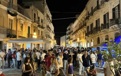 Milazzo. Straordinario successo di presenze alla “Notte bianca”, Comune: “Città chiusa al traffico, esperimento riuscito”