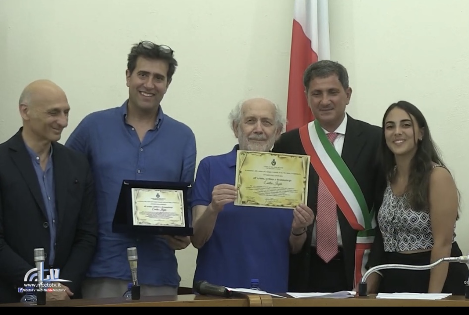 San Pier Niceto. L’artista contemporaneo Emilio Isgrò accolto festosamente tra i cittadini onorari