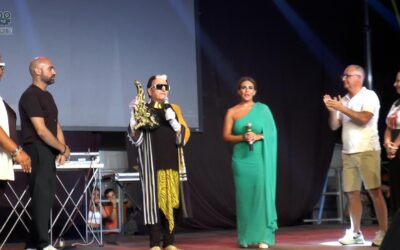 Barcellona PG. Cristiano Malgioglio, ‘Re dell’estate barcellonese’: conquista pubblico con applausi ed emozioni