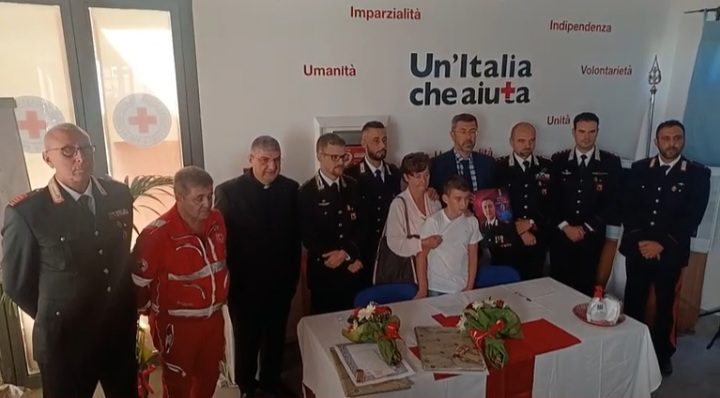 Barcellona PG. Croce Rossa Italiana conferisce la Medaglia di Bronzo “alla memoria” all’appuntato scelto dei Carabinieri Raffaele Spedicati