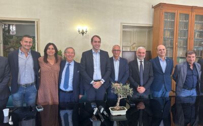 Barcellona PG. A Palazzo Longano ufficializzato passaggio alla Lega: sindaco Calabró e due assessori con Salvini