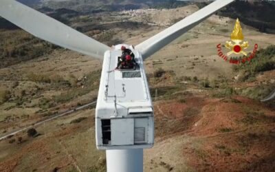 Floresta. Simulazione di soccorso VdF su pala eolica all’altezza di oltre 50 metri