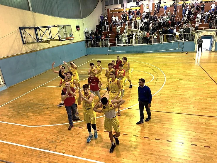 Basket. Barcellona ‘domina’ e vince il match con Basket School Messina al PalaTracuzzi: super Lalic