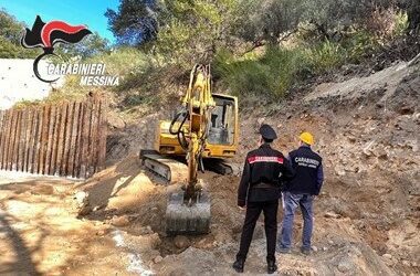 Saponara. Cantiere controllato, denunciato titolare, sospesa attività e sanzioni per oltre 60.000 euro per assenza di sicurezza e lavoratore ‘a nero’
