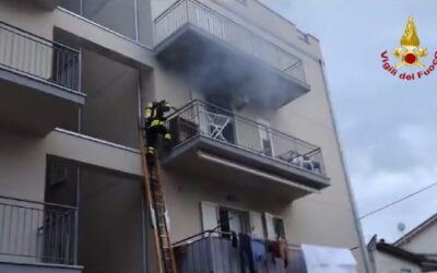 Fuga di gas e deflagrazione in casa, intervento VdF