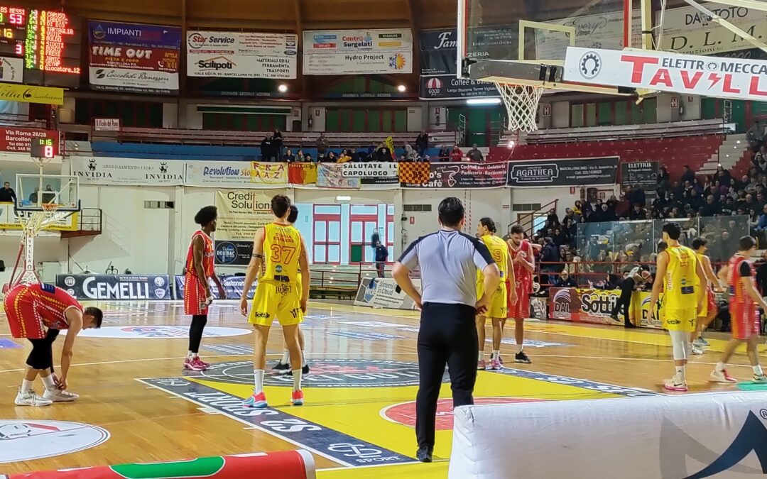 Basket. La Next Casa Barcellona perde il derby con Basket School Messina, giallorossi deboli e imprecisi