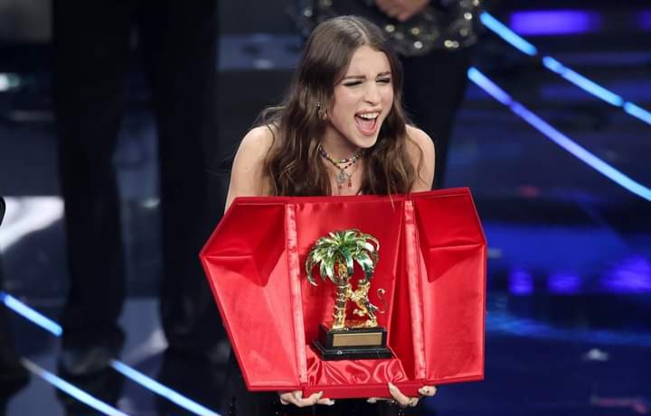 Angelina Mango vince il 74° Festival di Sanremo, Premio della Critica a Loredana Bertè, deluso lo strafavorito Geolier