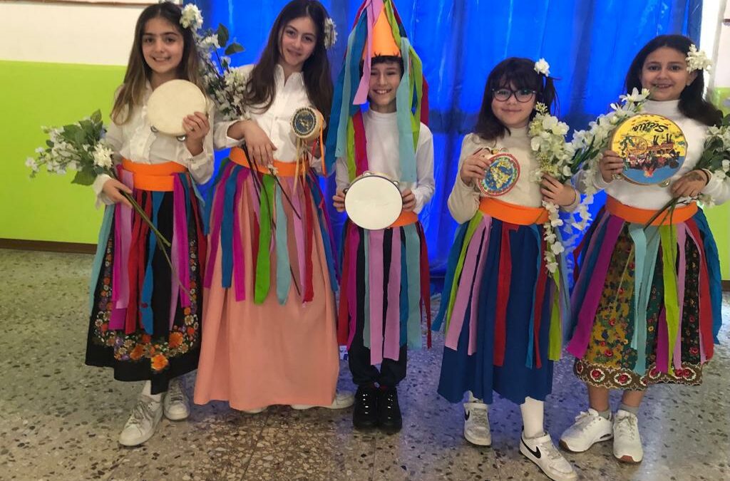Barcellona PG. I.C.”Foscolo Primaria “Don Milani-Fondaconuovo”: “Quando Tradizione e Creatività colorano il Carnevale” 