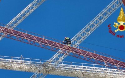 Operazione dei Vigili del fuoco, recuperato un drone rovinatosi sul Pilone di Torre Faro