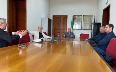 Milazzo. L’Amministrazione incontra Confcommercio e Confesercenti: “Unità d’intenti su isola pedonale nel fine settimana”