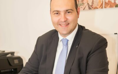 Donazione ricavato vendita, libro del consulente finanziario Passè al Reparto Cardiochirurgia Pediatrica di Taormina