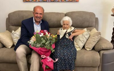 Milazzo. Gli auguri del Sindaco a Maria Anania che ha festeggiato 102 anni