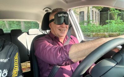 La sfida di Anthony Andaloro, battere il record del mondo di guida al buio