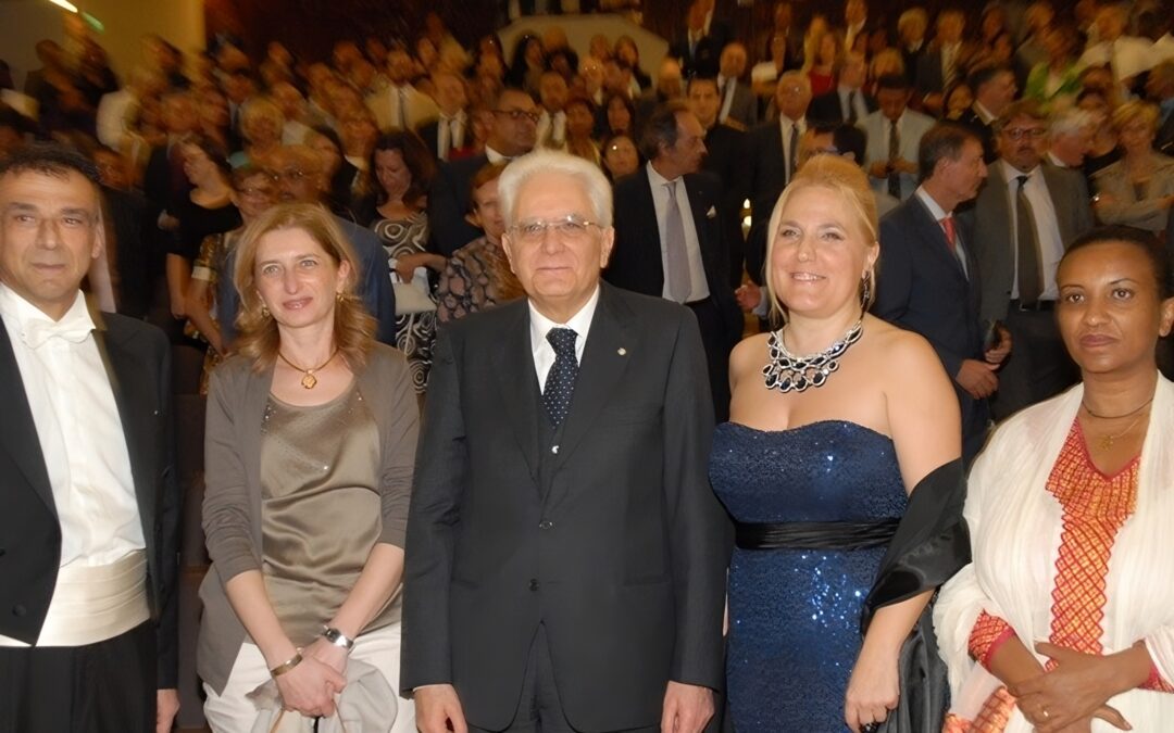 Tindari, al teatro greco il soprano Bongiovanni omaggia Franco Zeffirelli: l’Ave Maria dell’Otello di Verdi per la Madonnina