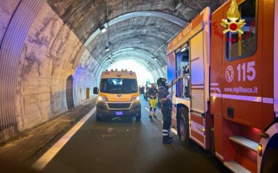 Incidente in A18 coinvolte 5 auto: feriti nello scontro