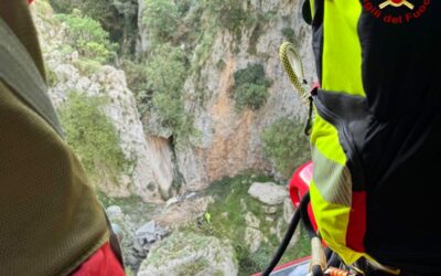 Alcara Li Fusi, auto in un dirupo: un morto, un ferito grave e un illeso