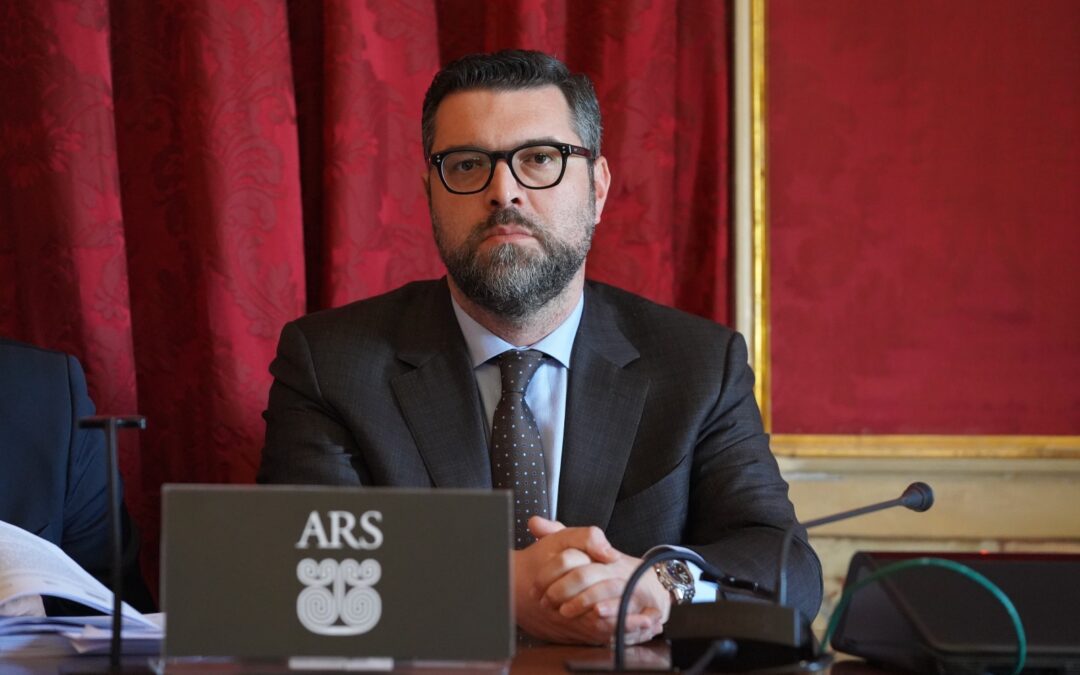 Cardiochirurgia pediatrica, Antonio De Luca (M5S): “Trasmessi a Roma dati gonfiati: errore o si voleva favorire Palermo?”