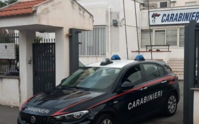 Offrono passaggio in auto giovane donna aggredita e rapinata, tre arresti