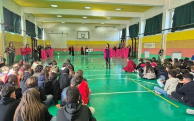 Barcellona PG. La “Giornata Internazionale per l’eliminazione della violenza contro le donne” all’I.C. “Foscolo”