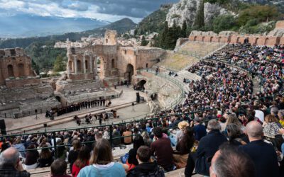 Il trionfo della luce, del mito, della “meraviglia”: ovazioni e numeri record di pubblico a Taormina e Tindari per i Concerti di Capodanno del Coro Lirico Siciliano