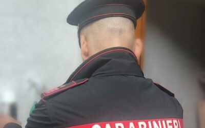 Cocaina nascosta nell’intercapedine del bagno: 40enne arrestato