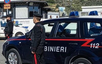 In giro con la droga addosso, 23enne denunciato