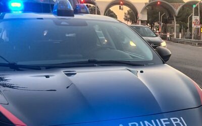 Viaggiavano con la droga nel giubbotto tra fazzolettini usati, coppia fermata e arrestata