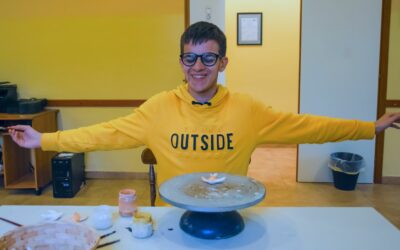 Autismo, campagna Pasqua 2025 ‘Cuori CerAmici Think outside the box, Pensa fuori dalla scatola’ per il Centro diurno autismo di Nizza di Sicilia