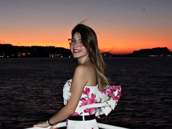 “Sara”, la poesia di Rosetta Saccone per non dimenticare: dando voce al dolore, memoria e speranza