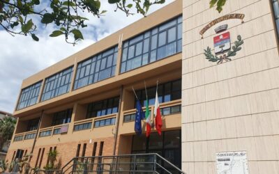 San Filippo del Mela. Cordoglio dell’Amministrazione per morte Pontefice, bandiere a mezz’asta al Comune, Pino: “Papa degli ultimi fino alla fine”