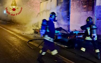 A20. Incendio auto furgone in galleria telegrafo