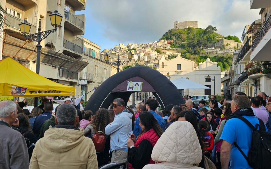 A Santa Lucia del Mela oltre 70 giovani ciclisti al Trofeo dei Comuni e prima prova Coppa Sicilia. Gioie per la Ciclistica Terme con Giuseppe Favorito e Gaia Cosentino