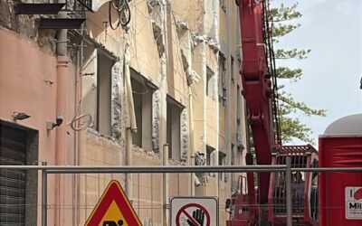 Milazzo. Avviata demolizione dell’ex mercato coperto ed ex Commissariato di Ps: “Verso nuovo centro servizi”