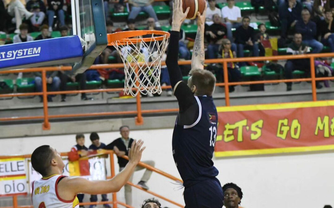 Basket. Serie B – Play-Off, la Svincolati Milazzo perde gara-2 con la Basket School a  Messina: domenica al Pala Milone gara-3