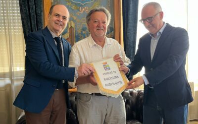 Barcellona PG. Comune, consegnato riconoscimento a Paolo Puglia: ambasciatore della Città in Australia e nel mondo