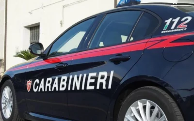 A casa della ex armato di coltello, intervento della Polizia evita il peggio