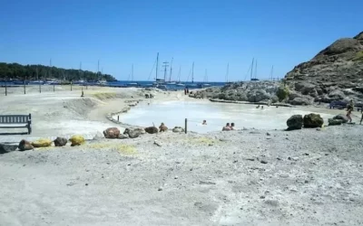 Vulcano. Sequestrata la pozza di fanghi, dopo malore di un turista
