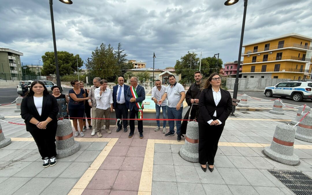 Barcellona PG. Inaugurata la nuova Piazza a Fondaconuovo: “Simbolo di rinascita grazie al Programma Periferie da 810 mila euro”