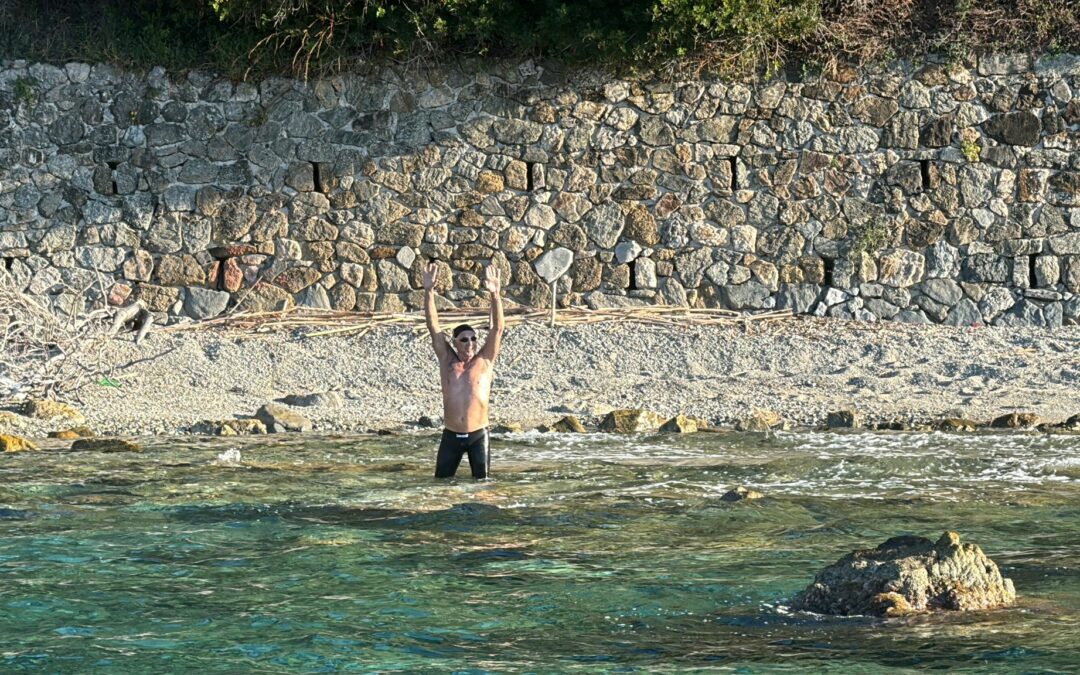 Messina. Record sullo Stretto per Walter D’Angelo, all’attivo 7 traversate consecutive: “Dedico la mia impresa a mia madre”