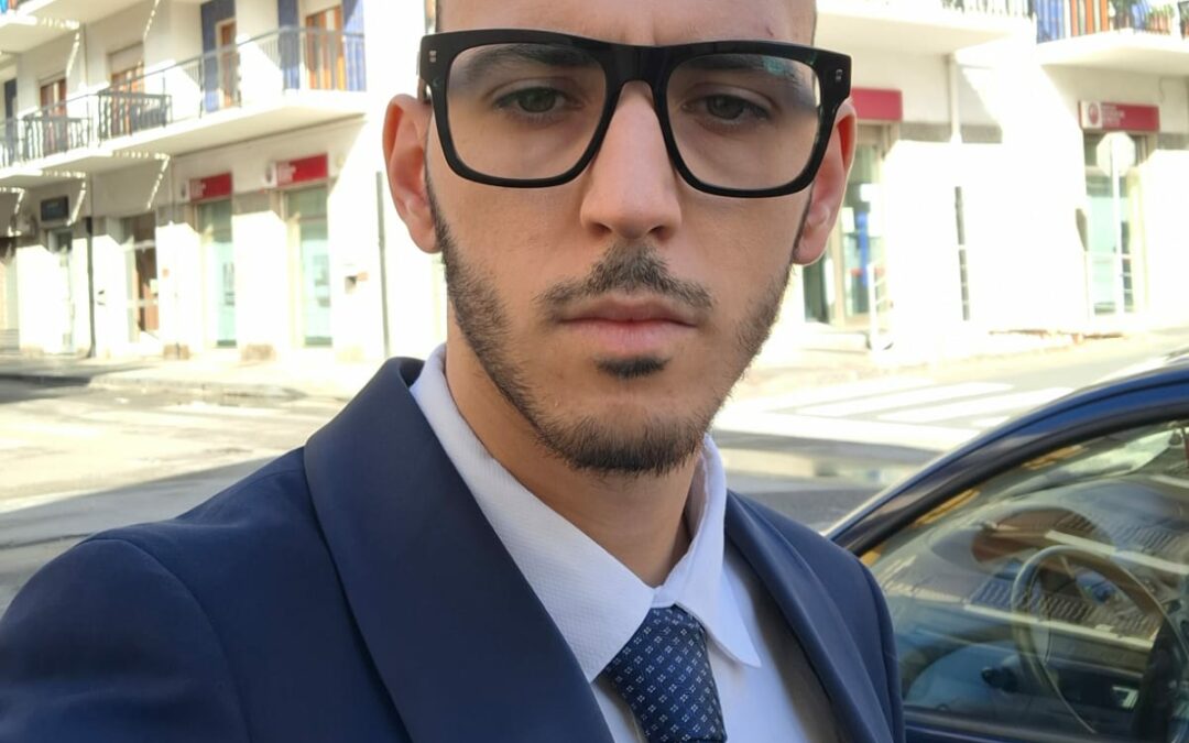 Milazzo. Disagio giovanile, vandalismo e silenzi istituzionali: Todaro chiama Prefetto e Fazzerri