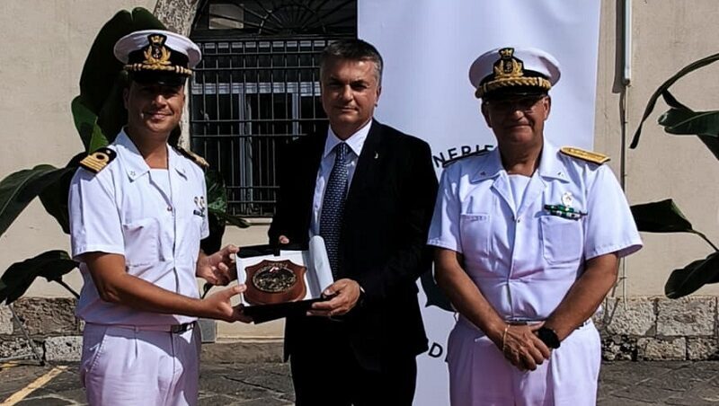 Milazzo. Visita istituzionale del vice Ministro delle Infrastrutture e dei Trasporti Edoardo Rixi al comando della Capitaneria di Porto