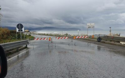 Barcellona PG. Maltempo, forte mareggiata a Spinesante-Cantoni: conta dei danni al Comune