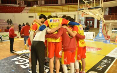 Basket. Barcellona riprende la scia play-off: successo all’overtime con Castellaneta, super Aguzzoli