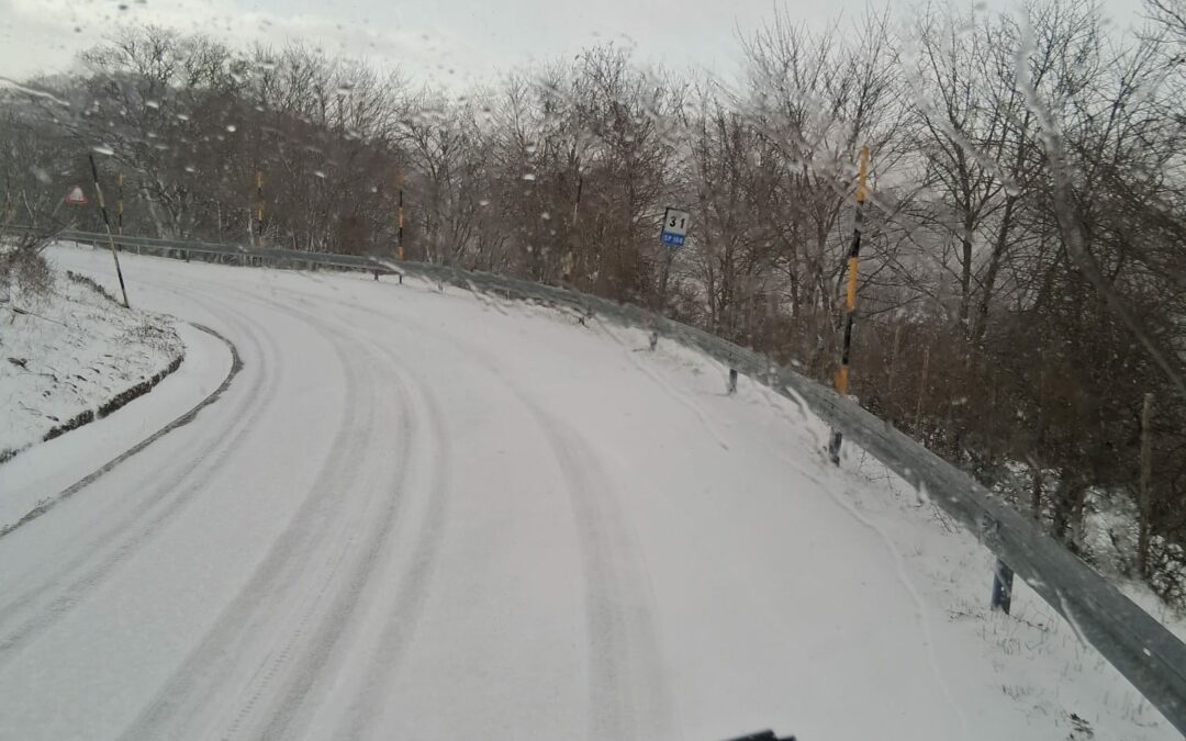 Emergenza neve e forte vento: Città Metropolitana in prima linea nei comuni della provincia e sui Nebrodi