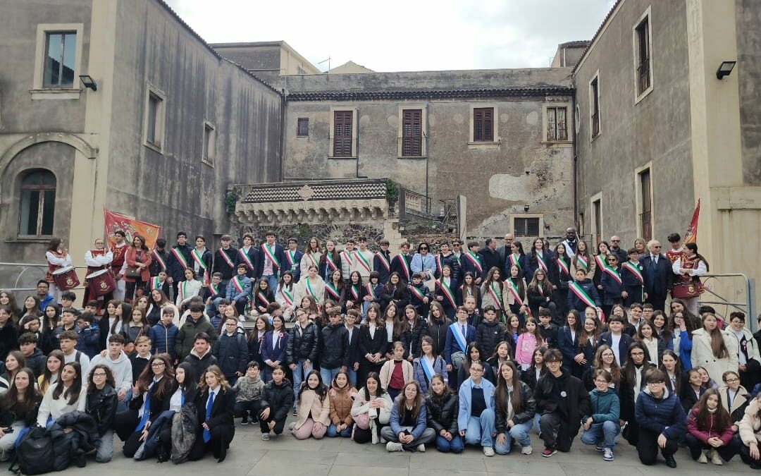 San Filippo del Mela. Consiglio comunale dei ragazzi a Catania per celebrare la Giornata Regionale dei CCR